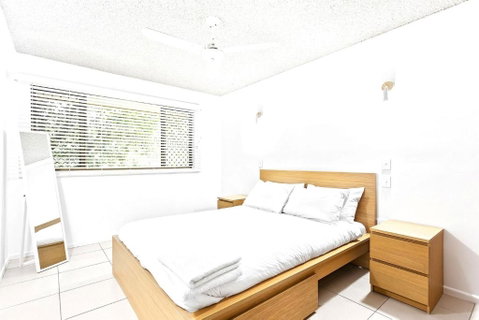 Coastal Retreat Pool, Views & Gourmet Delights - Geraldton Accommodation 3