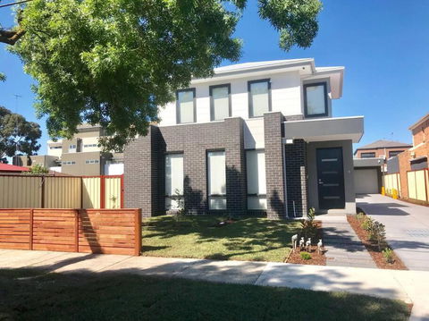 D110 Sweet Melon Super Stay-fantastic - Geraldton Accommodation 0
