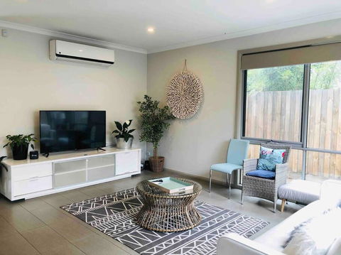 D119 Silver Birch Family Stay - Geraldton Accommodation 0