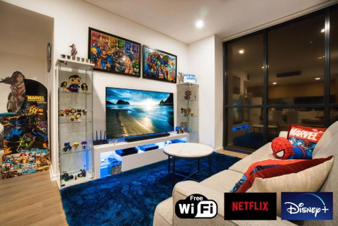 DC Vs Marvel Theme Ft Arcade Machine Pool Gym Sauna BBQ - Geraldton Accommodation 1