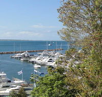 3 'Paradiso' 4 Laman Street - aircon pool heart of town water views - Geraldton Accommodation