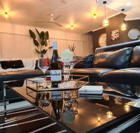 3 BEDROOM CITY ESCAPE - CHAMPAGNE STAYS Darwin - Geraldton Accommodation