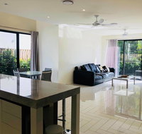 3 Bedroom Executive Luxury Beachside Townhouse - Geraldton Accommodation