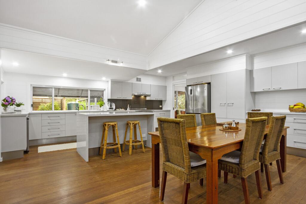 Narrawallee NSW Geraldton Accommodation