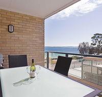 4 'Shoreline' 7 Victoria Parade - views over Fly Point and Marina - Geraldton Accommodation