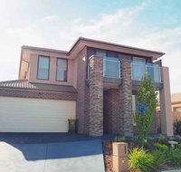 4 Bed 2 And A Half Bath Luxury Villa in Point Cook - Geraldton Accommodation