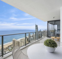 4 Bedroom Sub Penthouse Lvl 60 at Circle on Cavill - Geraldton Accommodation