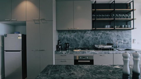 4 Free Paking 4Bed3Bath Deluxe Townhouse - Geraldton Accommodation 1