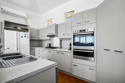 40 Pelican Street - Geraldton Accommodation 2