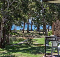 45 'Bay Parklands' 2 Gowrie Ave - pool tennis court spa  across the road to the beach - Geraldton Accommodation