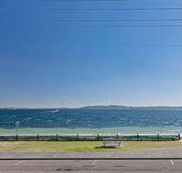 5 'Bayside' 21 Victoria Parade - unbeatable location and Air Conditioned - Geraldton Accommodation