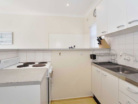 5 'Bayside' 21 Victoria Parade - Unbeatable Location And Air Conditioned - Geraldton Accommodation 1
