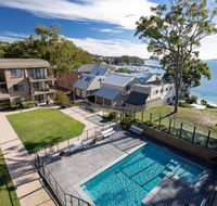6 'The Poplars' 34 Magnus Street - fabulous views  pool in complex - Geraldton Accommodation