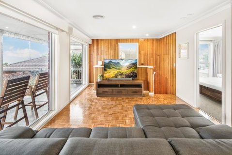 6-bed Oceanfront House With Jacuzzi, Games, Parking - Geraldton Accommodation 0