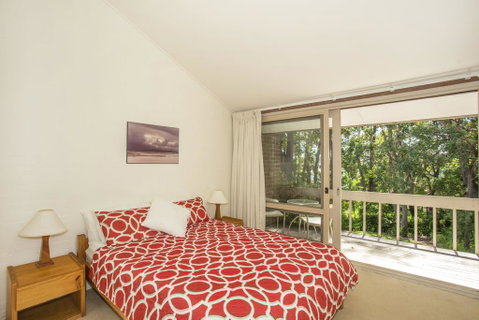 6/1 Riversdale Ave - Mollymook Exclusive - Geraldton Accommodation 3