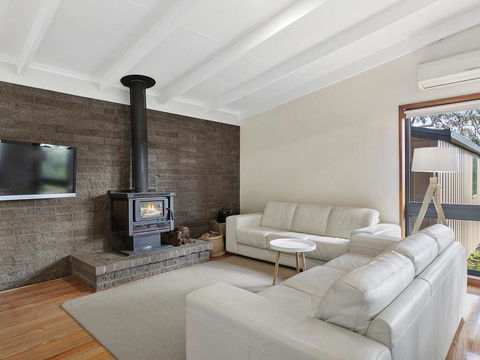 62 BINGLEY PARADE RIVERSEA HOUSE - Geraldton Accommodation 2