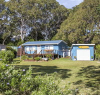 681 Murramarang Rd - Retro Beach Cottage - Geraldton Accommodation