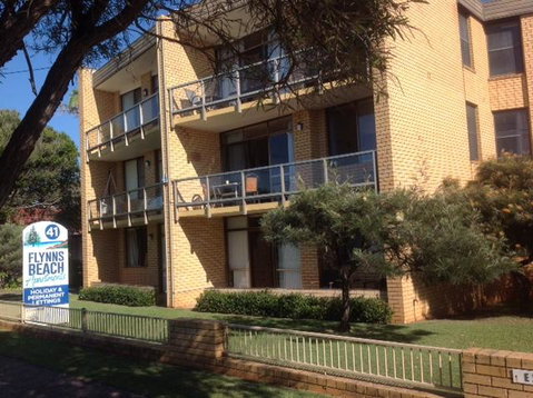 7 Flynn's Beach Apartment - Geraldton Accommodation 0