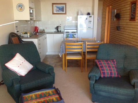 7 Flynn's Beach Apartment - Geraldton Accommodation 3