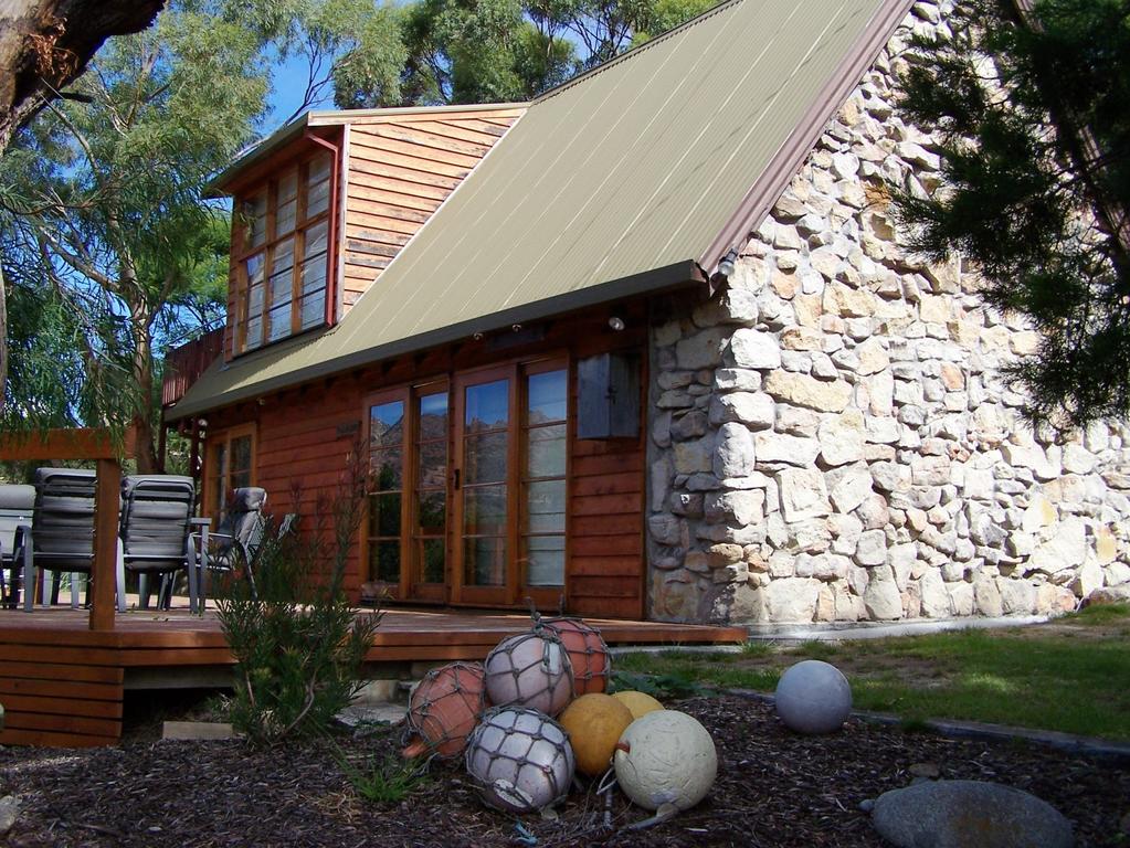 Four Mile Beach TAS Geraldton Accommodation