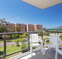 9 'Commodore' 6 Intrepid Close - SO CLOSE TO THE WATERS EDGE - Geraldton Accommodation