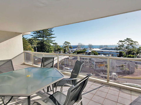 9 'Nelson Towers' 71a Victoria Parade - Unit In The Heart Of Nelson Bay With Water Views - Geraldton Accommodation 1