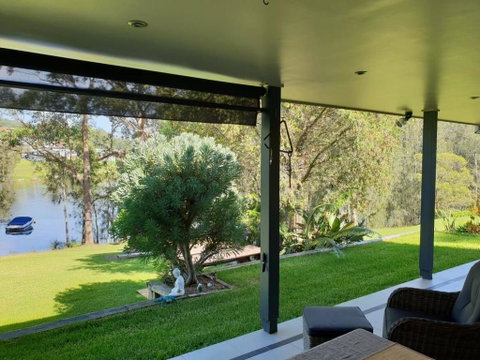 9 Hayward St - Stay Lakeside - Geraldton Accommodation 0