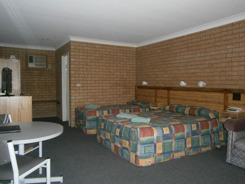Aaron Inn Motel - Geraldton Accommodation 1