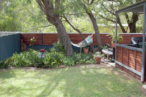 Abbey Beach Cottage - Geraldton Accommodation 0