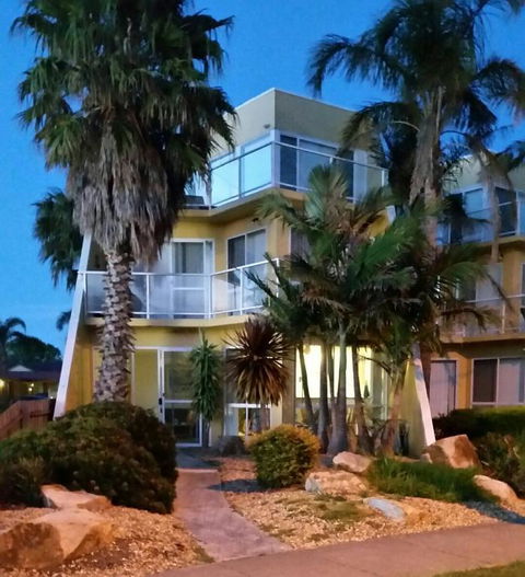 Abel Tasman On Esplanade - Geraldton Accommodation 3