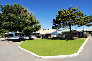 Abrolhos Reef Lodge with Geraldton Accommodation
