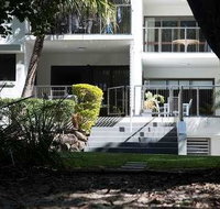 Absolute Beachfront - Mooloolaba - Geraldton Accommodation