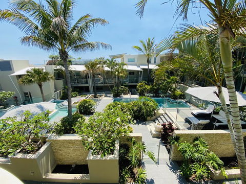 Absolute Beachfront Cabarita Beach - 2 Bed With Pool Views - Geraldton Accommodation 0