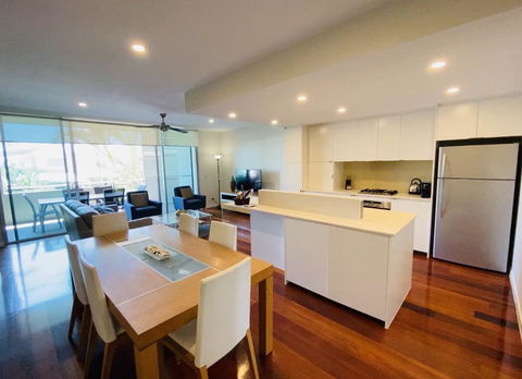Absolute Beachfront Cabarita Beach - 2 Bed With Pool Views - Geraldton Accommodation 2