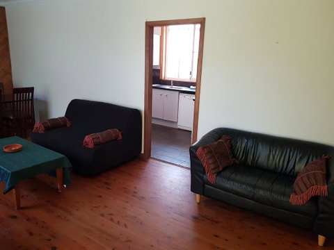 Accommodation Sydney North Shore: Frenchs Forest 3 Bedroom House - Geraldton Accommodation 1