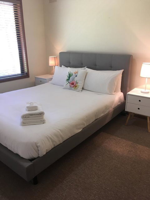 Acorn Lodge - Geraldton Accommodation 3