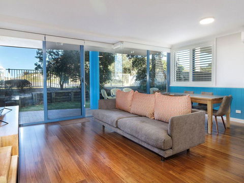 Across The Road From The Beach! - Geraldton Accommodation 0