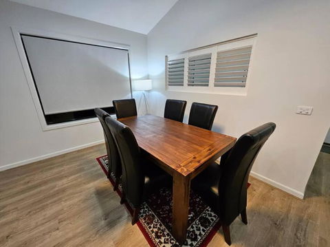 E 4 Room Retreat Family Friendly - Geraldton Accommodation 4