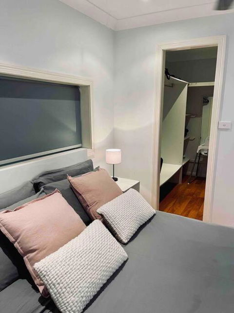 DOCK 08 Riverside Entertainer Pets Welcome - Geraldton Accommodation 3