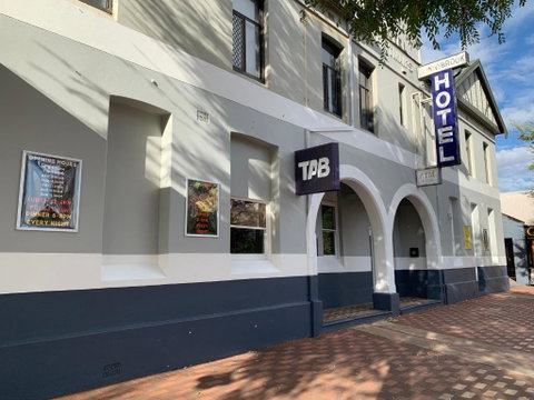 Donnybrook Hotel WA - Geraldton Accommodation 1
