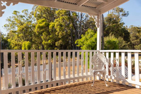 Dwellingup Retreat - Geraldton Accommodation 1