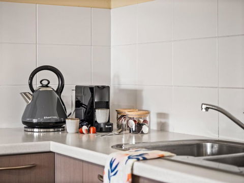 Eagle Bay Beach House - 300m To The Beach! - Geraldton Accommodation 1
