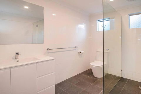 Eagle Bay Summerhaus - Geraldton Accommodation 2