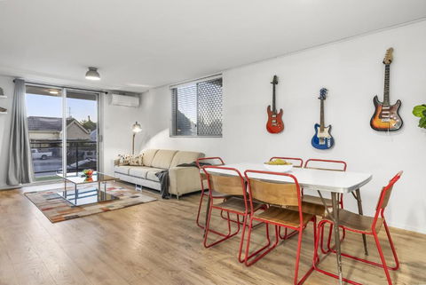 EAST4 - Vintage Vibes East Freo 2B 1BA - Geraldton Accommodation 0