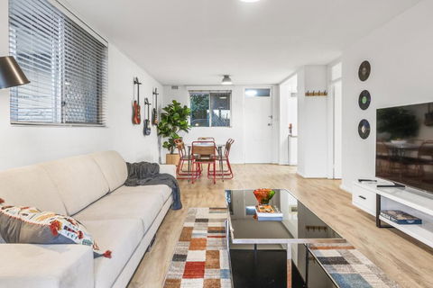EAST4 - Vintage Vibes East Freo 2B 1BA - Geraldton Accommodation 2