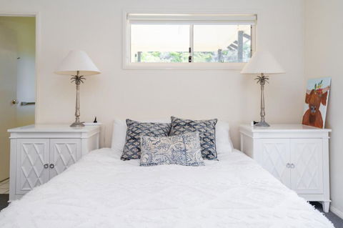 E.V. - Eurong Beach Villa - Geraldton Accommodation 4