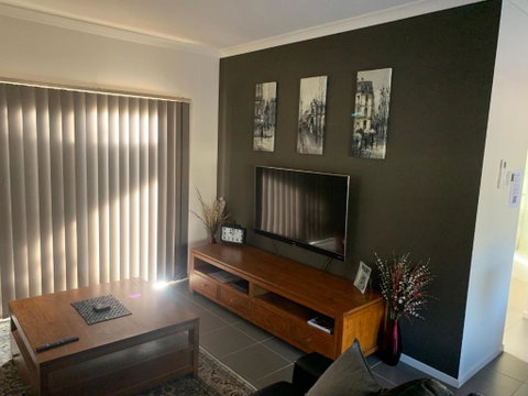 Elmsford Cottage - Geraldton Accommodation 4