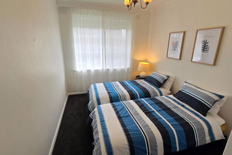 Elsternwick Easy Living - 2 Bedroom Sleeping 4 - Geraldton Accommodation 3