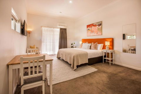 EM Apartments - Geraldton Accommodation 3