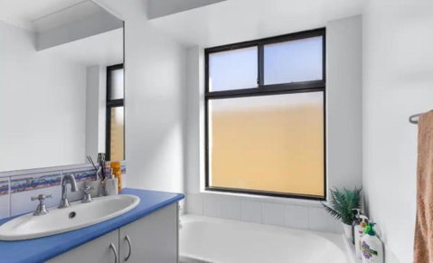 Executive Escape 4 Bedroom Home - Geraldton Accommodation 4